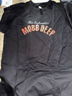 American Apparel Black T‑Shirt with Red 'MOBB DEEP' Graphic